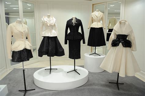 dior prima collezione|la storia di dior.